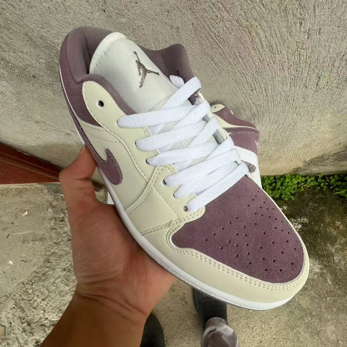 Air Jordan 1 Low "Swan" Shoes Sneakers – nk0005539