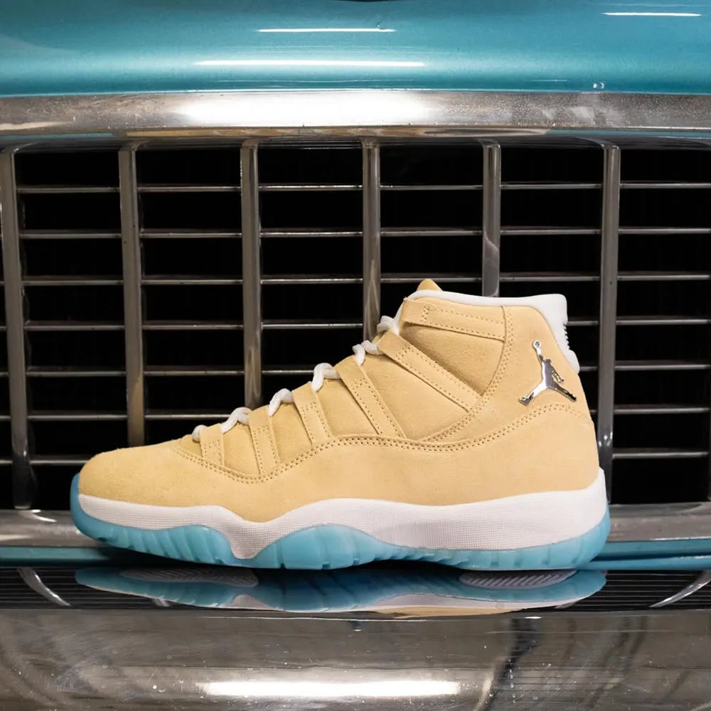 AJ 11 H-Town