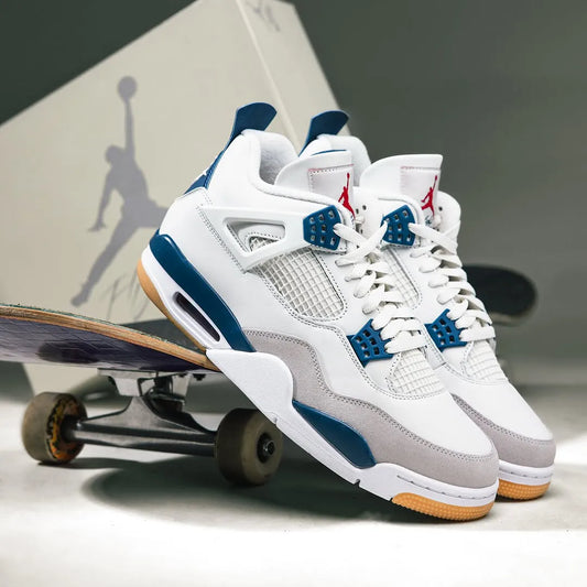 AJ 4 SB Navy