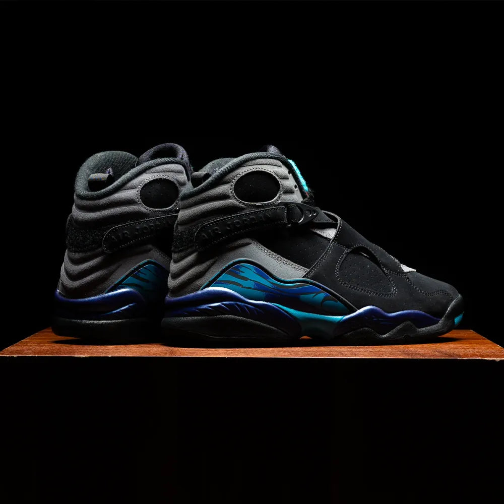 AJ 8 Aqua