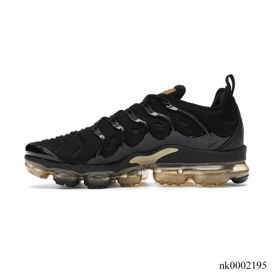 Air VaporMax Plus Black Metallic Gold Shoes Sneakers - nk0002195 image 1