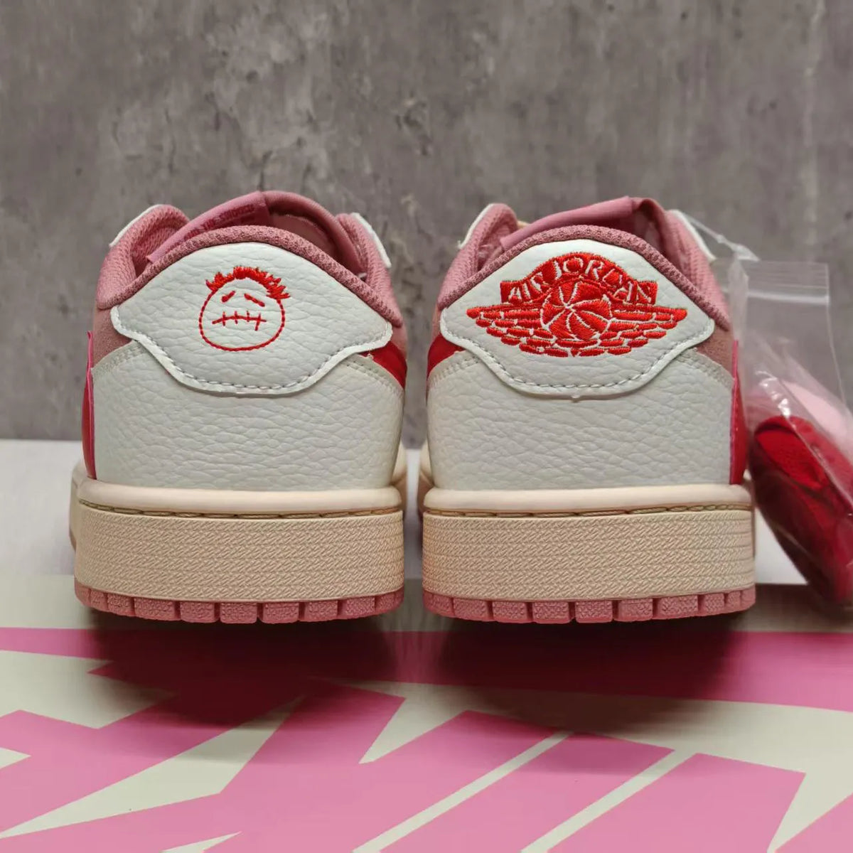 Travis Scott x AJ 1 Retro Low OG 'Sail Tropical Pink' Shoes Sneakers – nk0005263 image 9