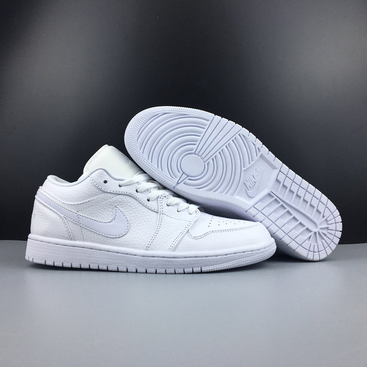 AJ 1 Low Triple White (2019) Shoes Sneakers - nk0000265 image 29