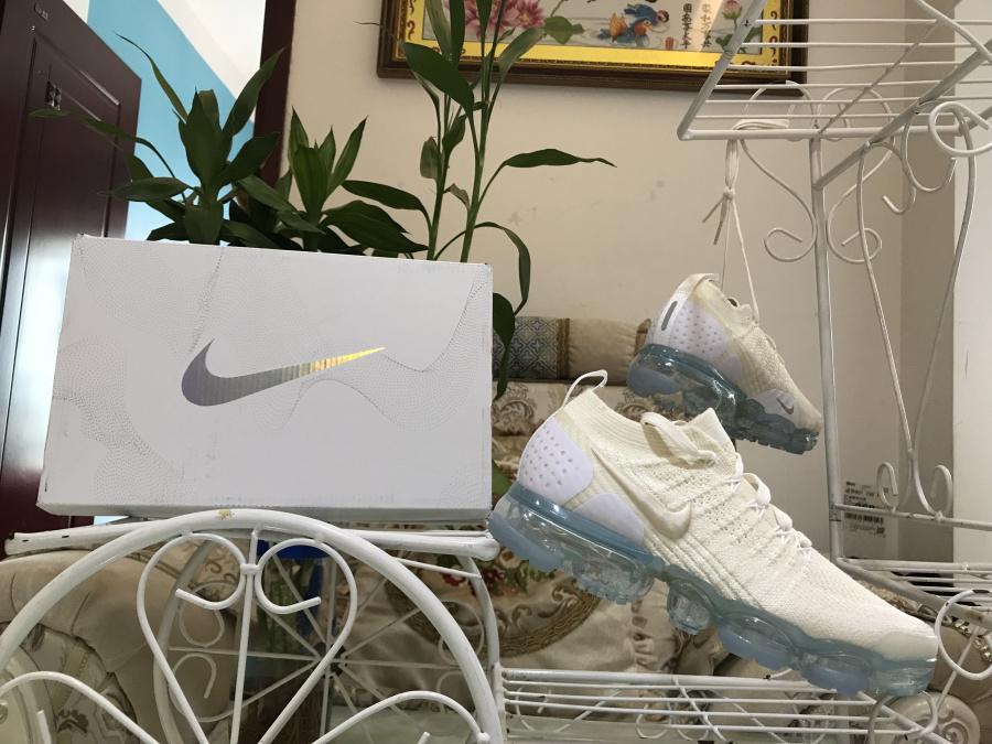 Air VaporMax 2 Light Cream (W) Shoes Sneakers image 14