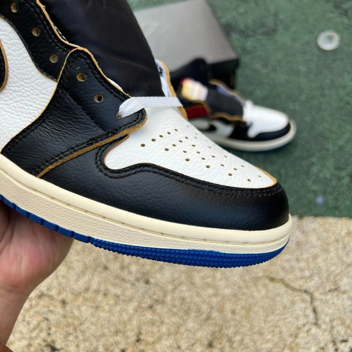 Fragment x Union LA x AJ 1 High OG Varsity Red Shoes Sneakers – nk0004749 image 11