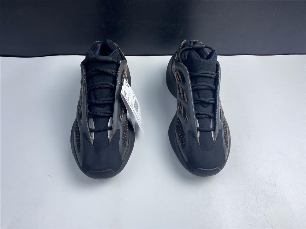 YzY 700 V3 Clay Brown Shoes Sneakers - ad0000323 image 3