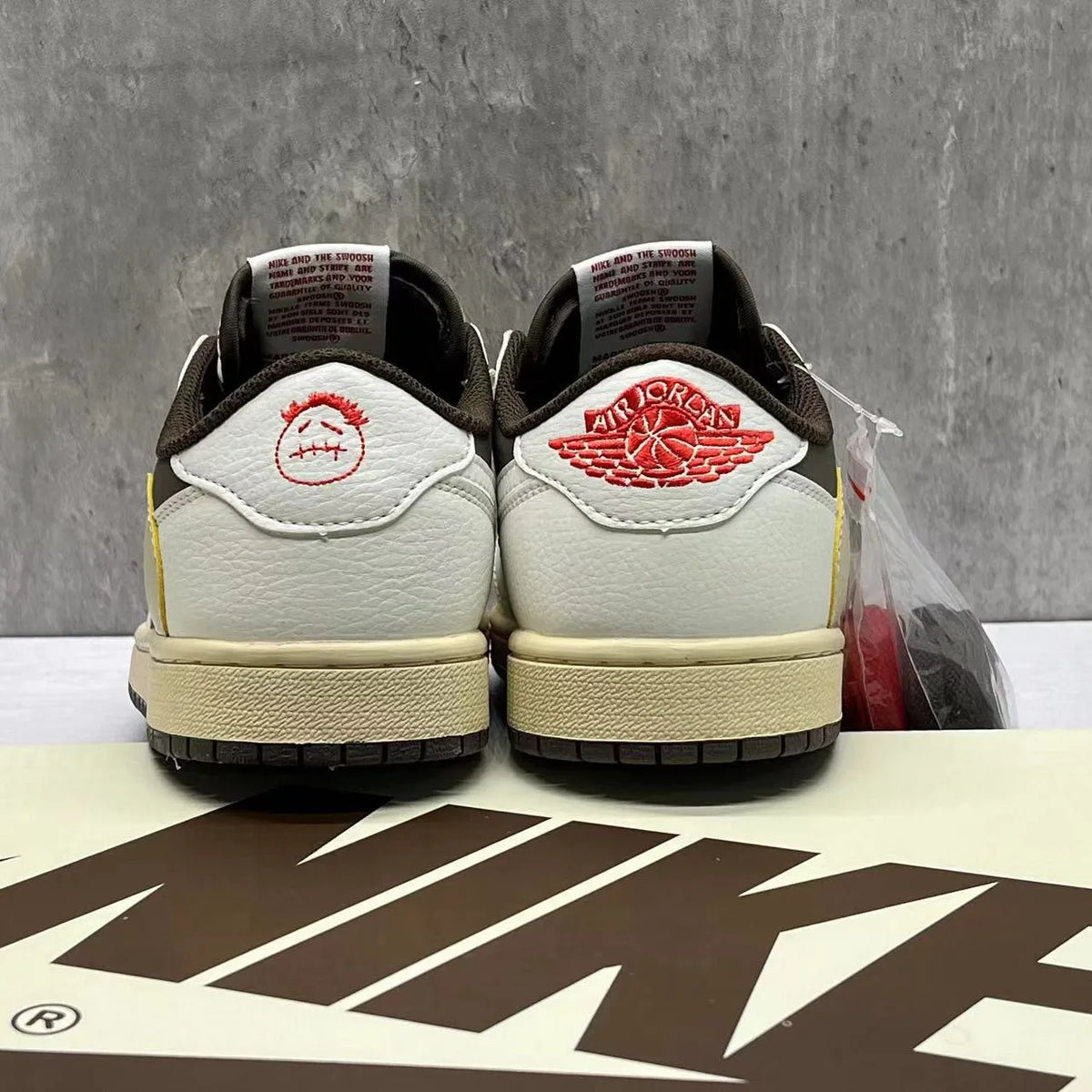 Travis Scott x AJ 1 Low OG Reverse Mocha Shoes Sneakers - nk0001819 image 3