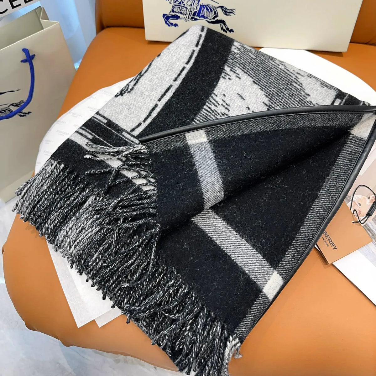 BUR Scarf  - BUR0031 - Black image