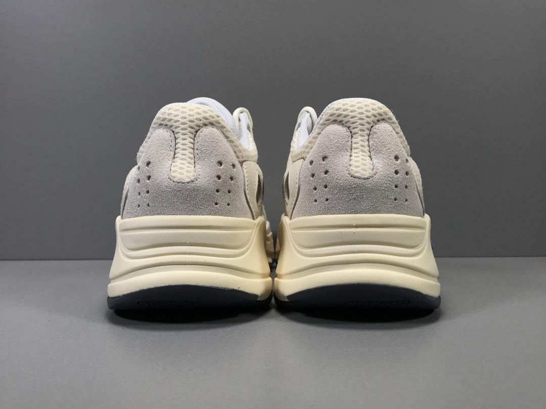 YzY Boost 700 Analog Shoes Sneakers - ad0000030 image 17