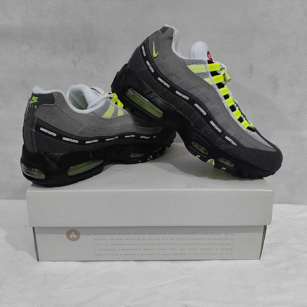 Undefeated x AM 95 Geo NYC Neon Shoes Sneakers - nk0004982 image 16