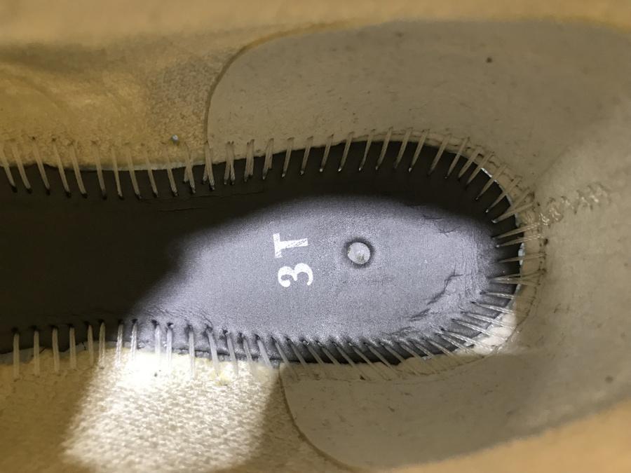 Air VaporMax 2 Light Cream (W) Shoes Sneakers image 18