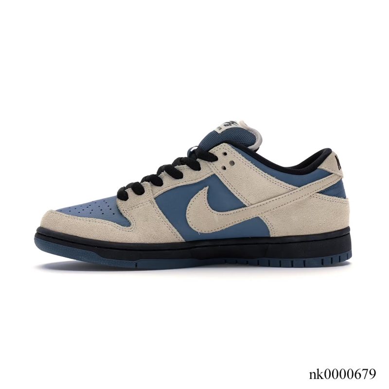 sb dunk low thunderstorm