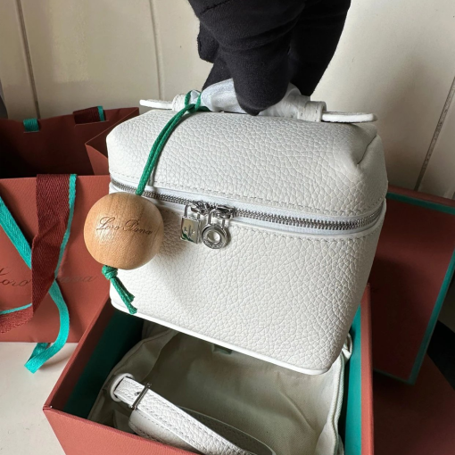 LP Extra Pocket In Grained Calfskin - 2 - lp000002 - Image 10