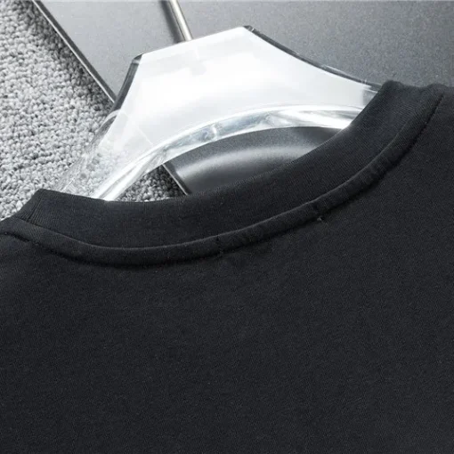 AM Staggered Logo T-shirt in Black - 279 - ami0000279 - Image 7