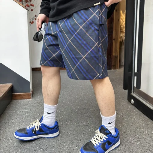 BUR Archive Check Knight Motif Shorts in Navy - 379 - bbr0000379 - Image 3