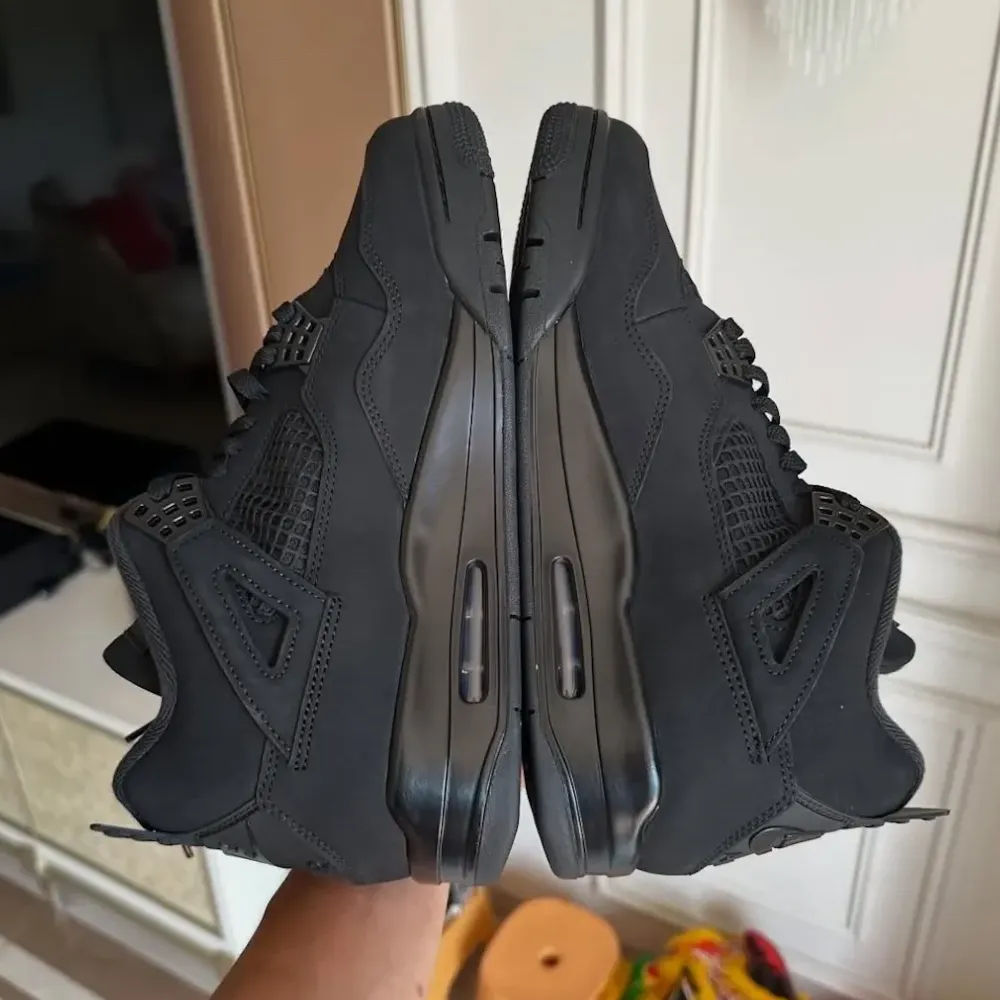 AJ 4 Black Cat