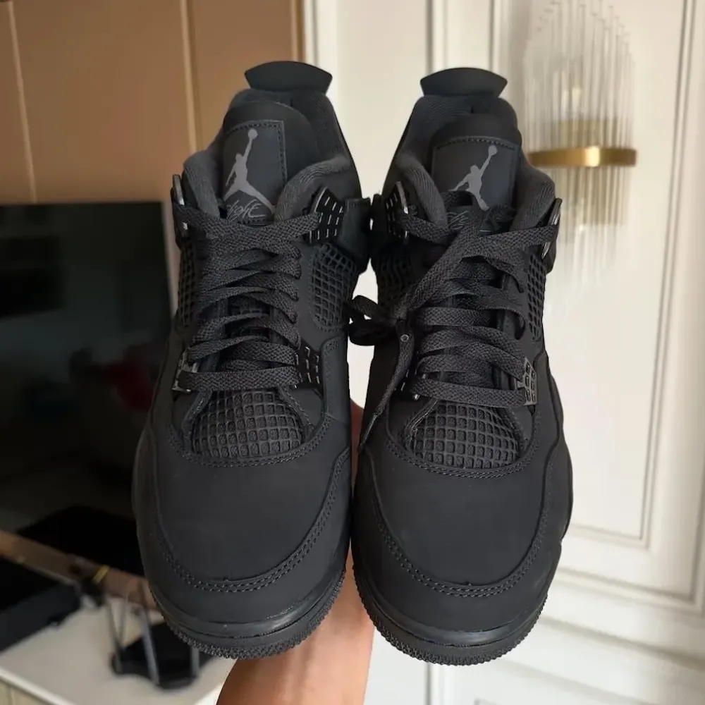 AJ 4 Black Cat