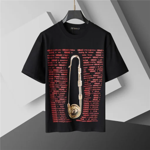 VS Medusa Safety Pin-print Cotton T-shirt in Black - vs0000087 - Image 2