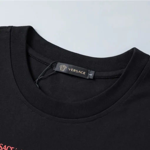VS Medusa Safety Pin-print Cotton T-shirt in Black - vs0000087 - Image 10