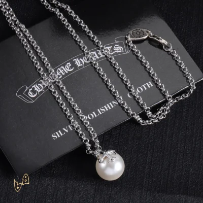 CH Pearl Pendant Necklace - CH0045
