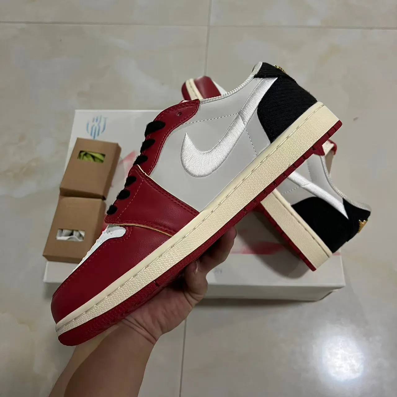 Trophy Room x AJ 1 Low OG (White Swoosh) Shoes Sneakers – nk0004773 - Image 7