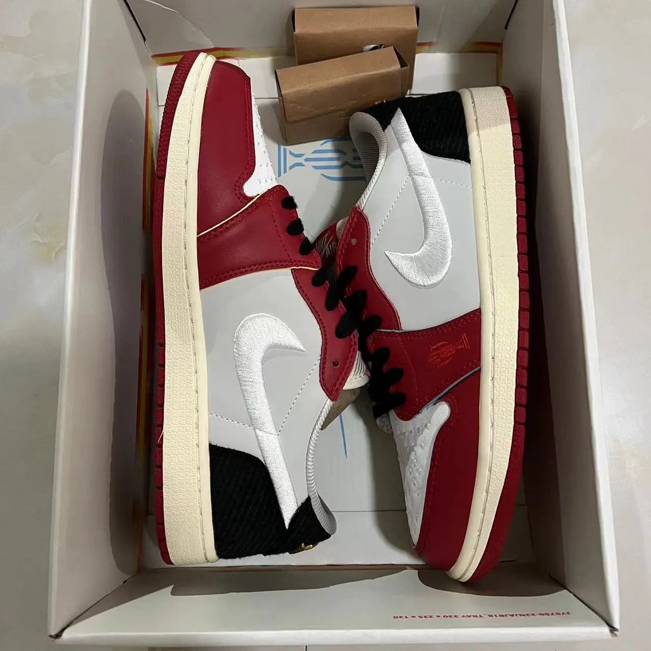Trophy Room x AJ 1 Low OG (White Swoosh) Shoes Sneakers – nk0004773 - Image 12