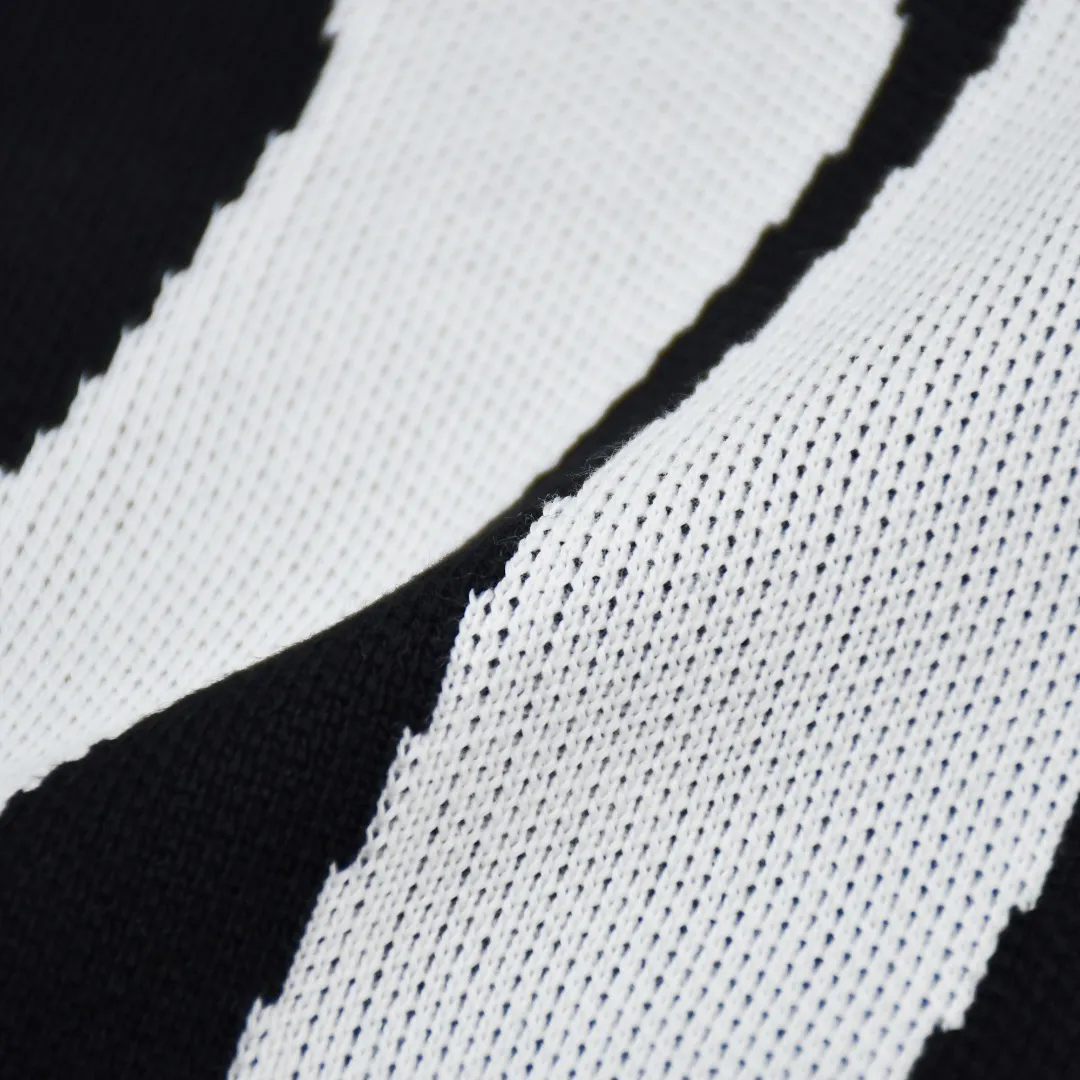 SUP Box Logo Hoodie - SUP0051 - Image 5