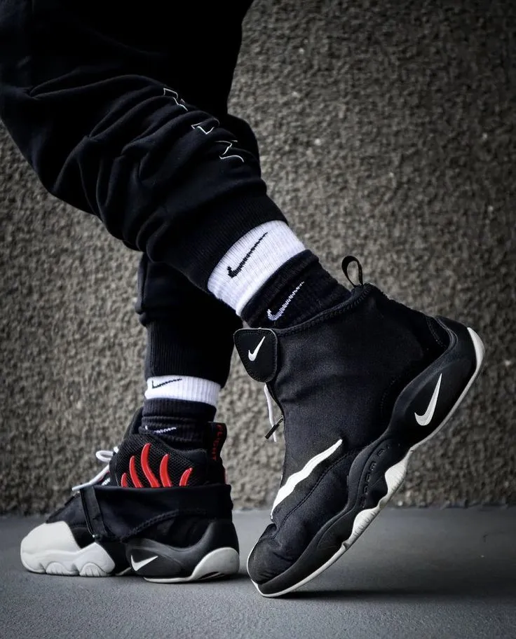 Air Zoom Flight 98 Black street style on feet