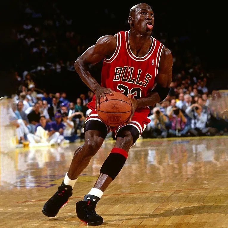 JORDAN  4 LAKERS LAKERSHOW