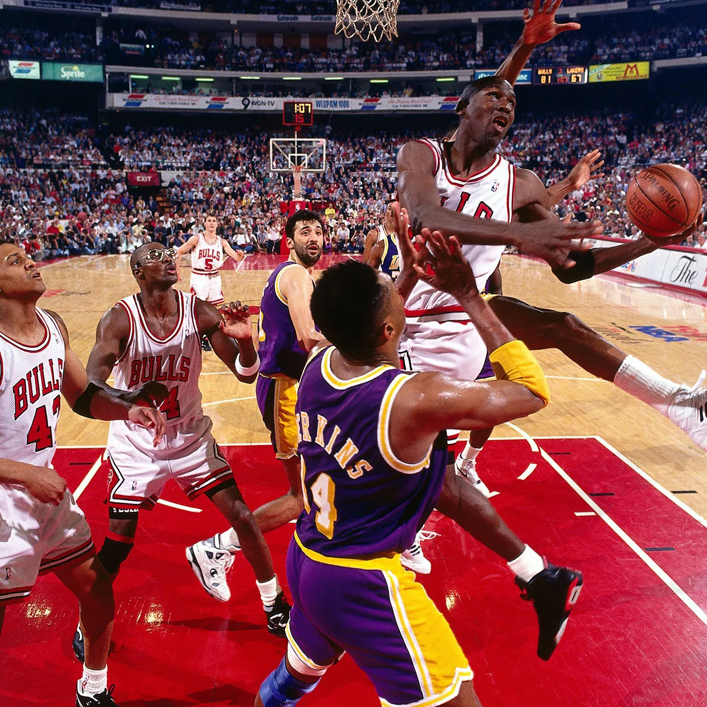 JORDAN  4 LAKERS LAKERSHOW