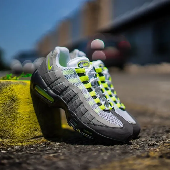 AM 95 BIG BUBBLE NEON