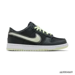 Dunk Low Glow in the Dark Shoes Sneakers - nk0004669