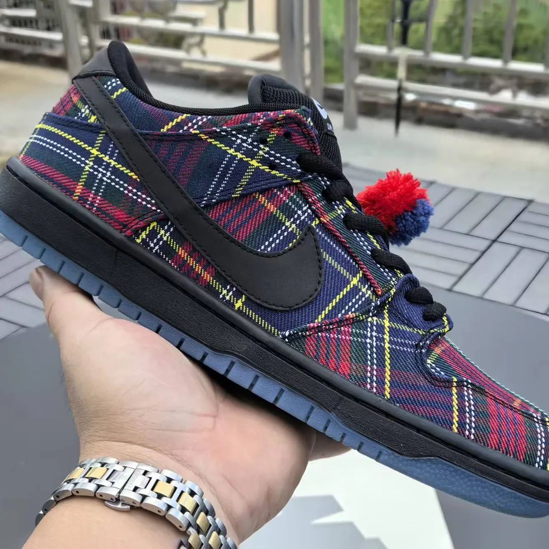 Nardwuar x Dunk Low SB Pro Tartan Shoes Sneakers - nk0004674 - Image 3