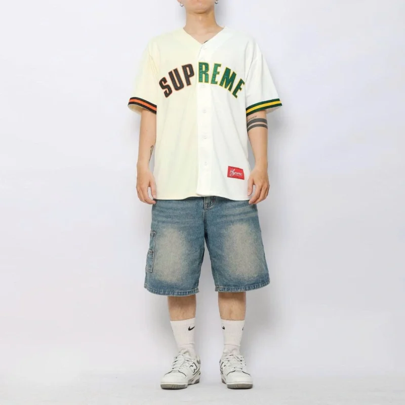 Blokecore inspired Supreme outfit with oversized jersey and relaxed denim
