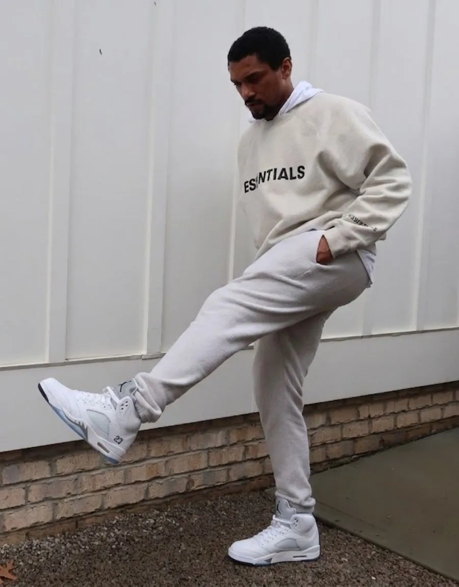Streetwear outfit with Jordan 5 white metallic 2026 returns - picture 3