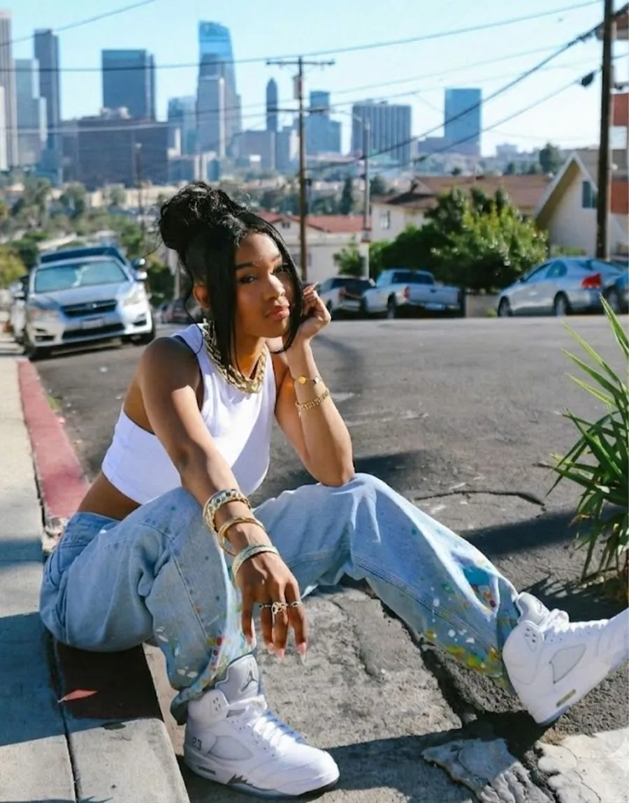 Streetwear outfit with Jordan 5 white metallic 2026 returns - picture 3