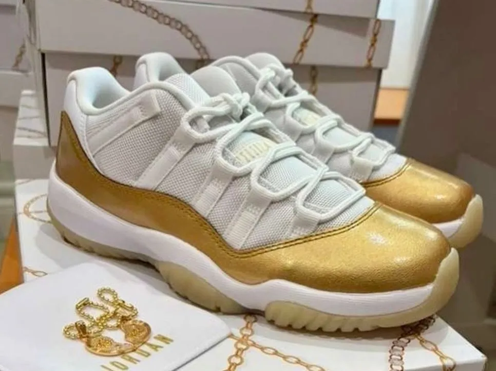 Jordan 11 mother's day 2026 in front of view