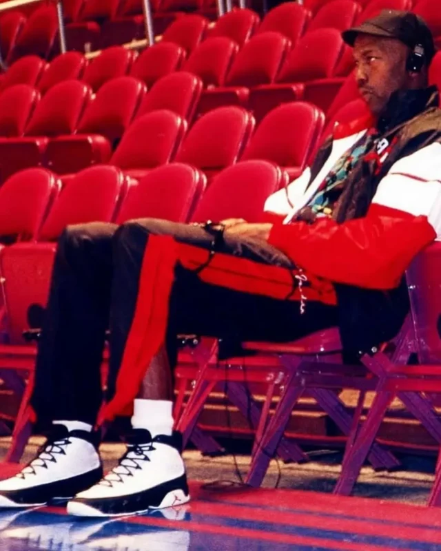 MJ wearing Jordan 9 ‘Space Jam’ sneakers on court