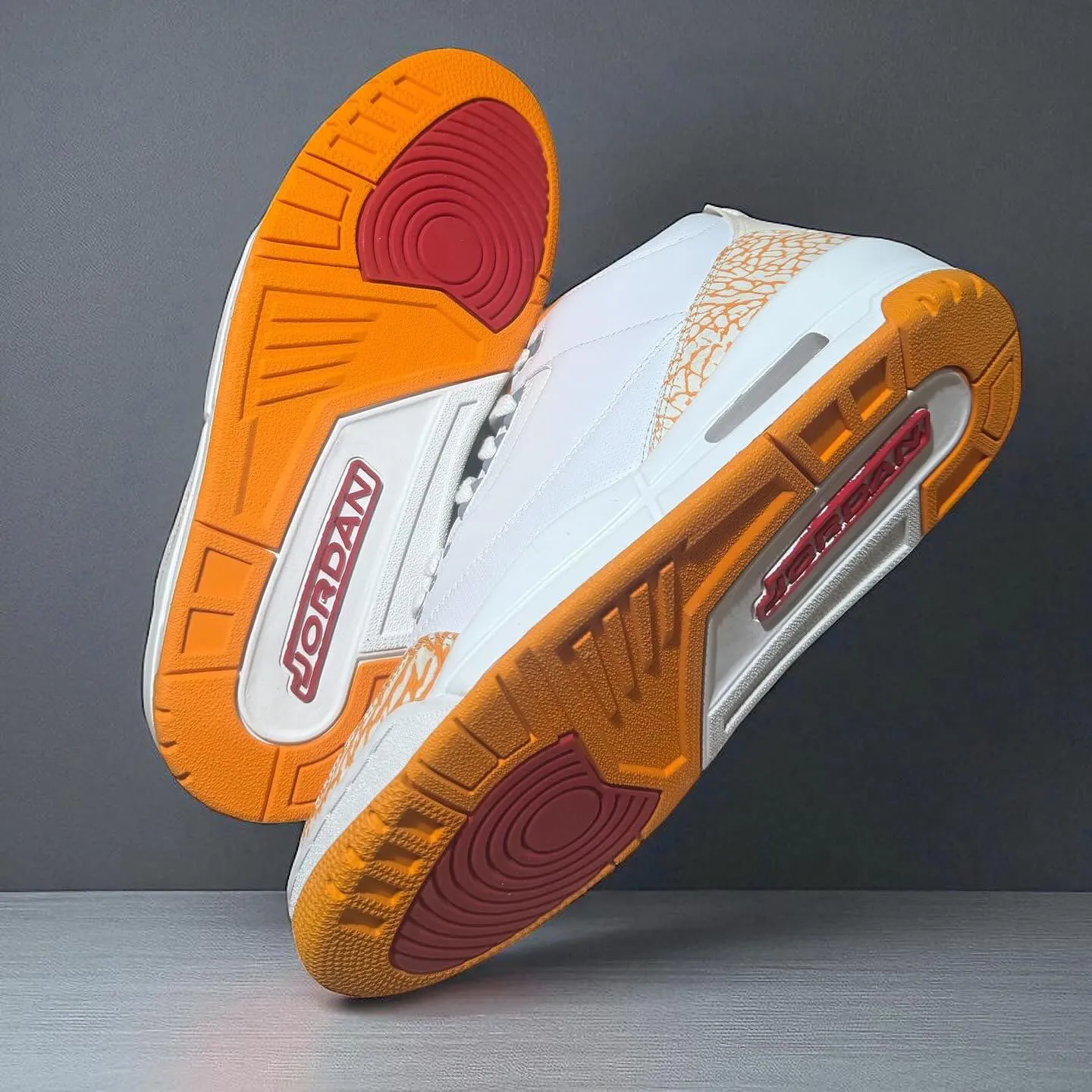 JORDAN 3  ORANGE CITRUS