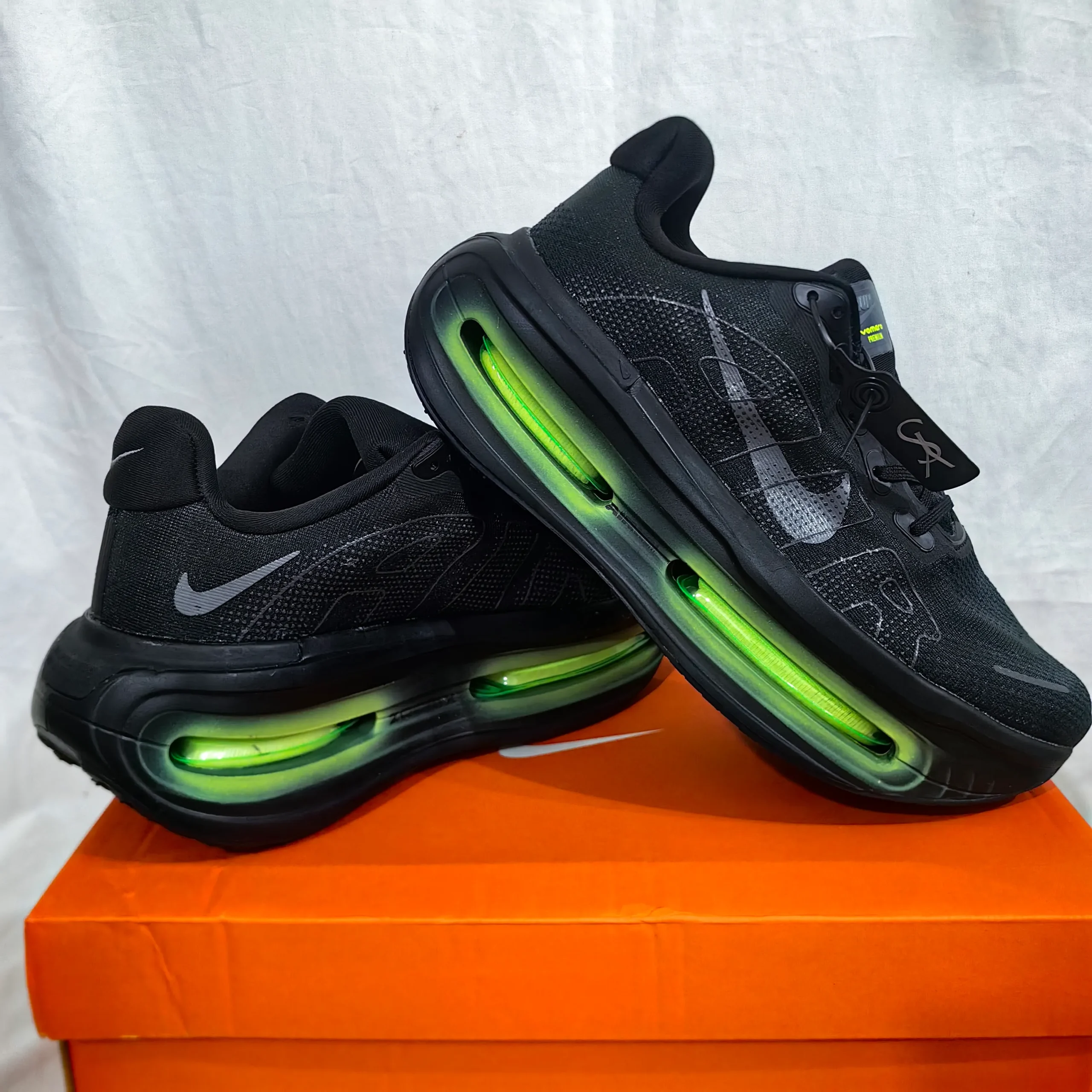 Vomero Premium Black Volt Shoes Sneakers – nk0005017 - Image 12
