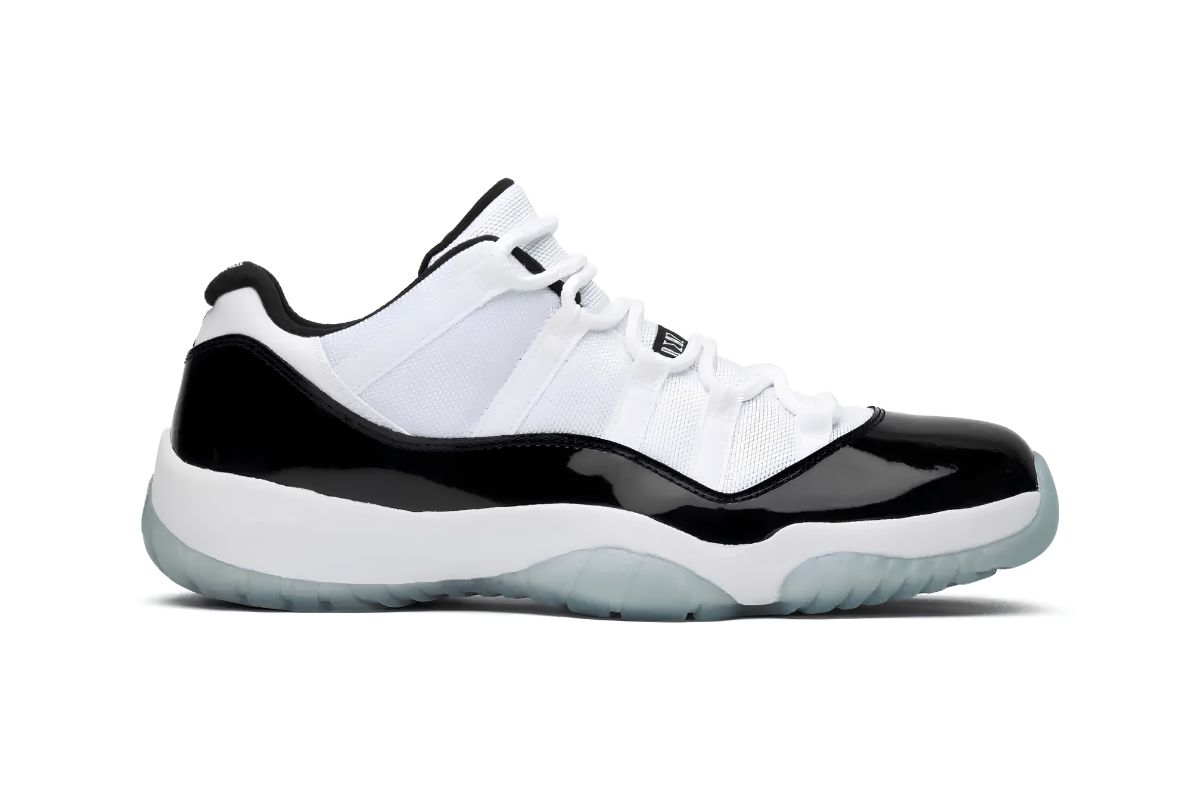 Air Jordan 11 Low "Concord"