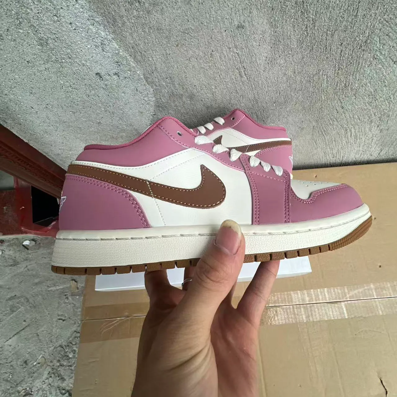 AJ 1 Low Desert Berry Shoes Sneakers - nk0002800 - Image 9
