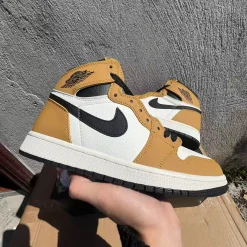 AJ 1 Retro High OG 'Rookie of the Year' Shoes Sneakers – nk0005360 - Image 3
