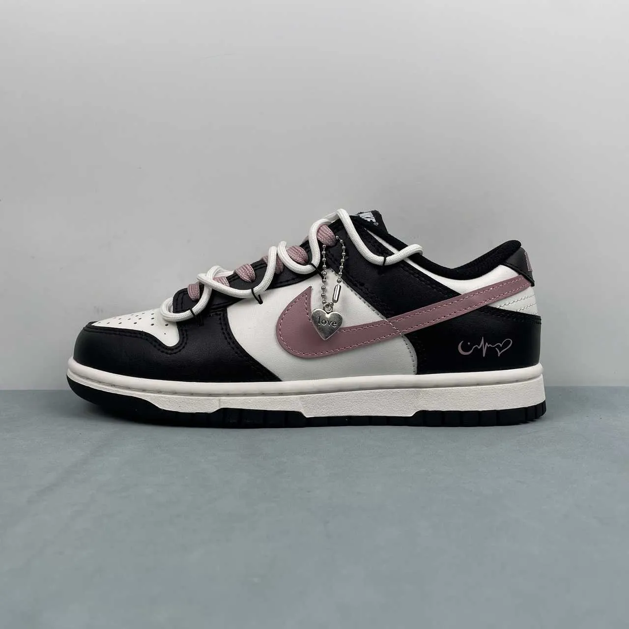 SB Dunk Low Pro "What The Paul" Shoes Sneakers - nk0005381 - Image 3