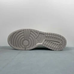 Dunk Low SE WMNS Sail / Light Orewood Brown Shoes Sneakers - nk0005382 - Image 5