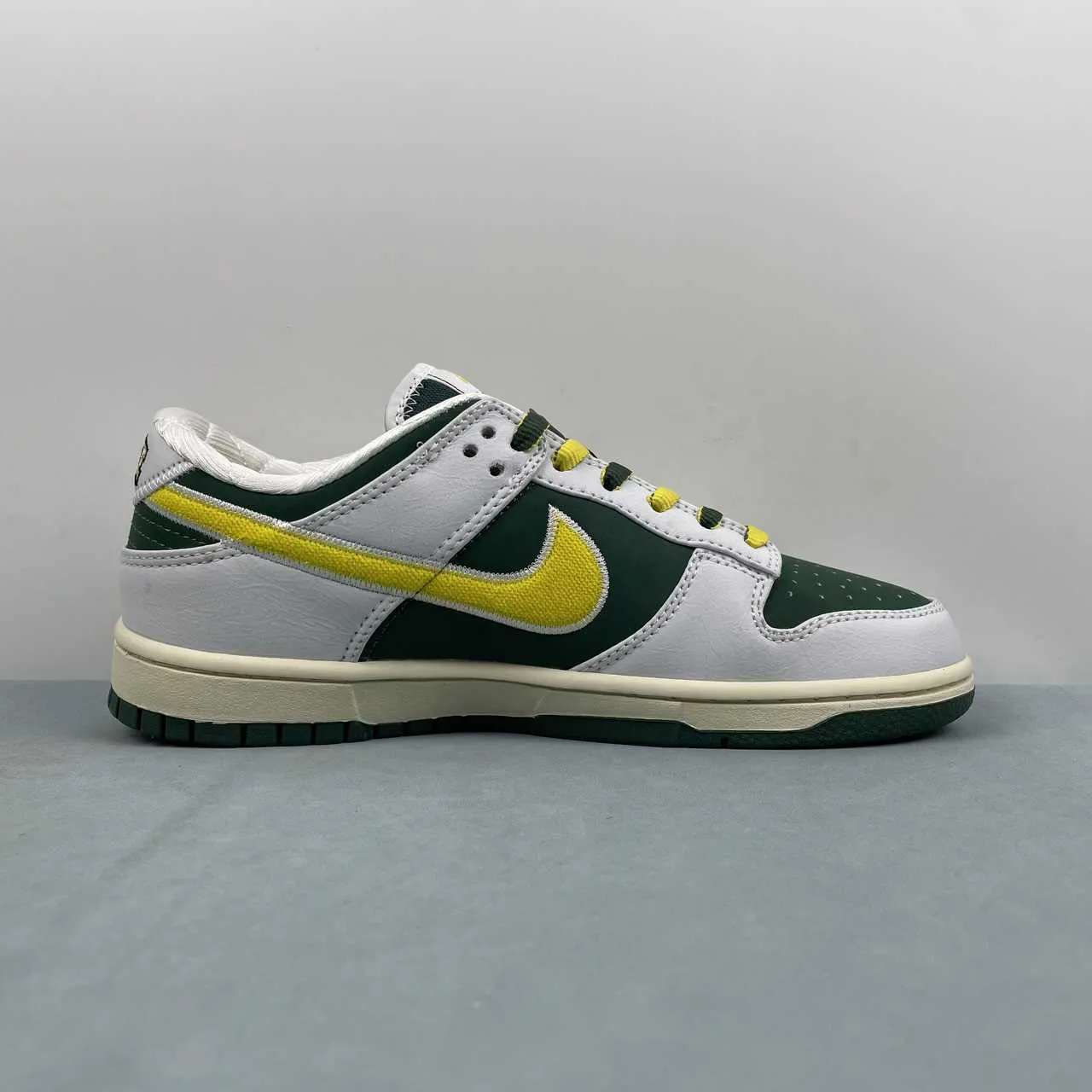 Dunk Low Retro "Sail/University Gold-Fir" Shoes Sneakers - nk0005383 - Image 3