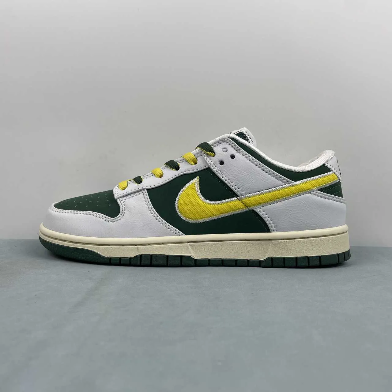 Dunk Low Retro "Sail/University Gold-Fir" Shoes Sneakers - nk0005383 - Image 4