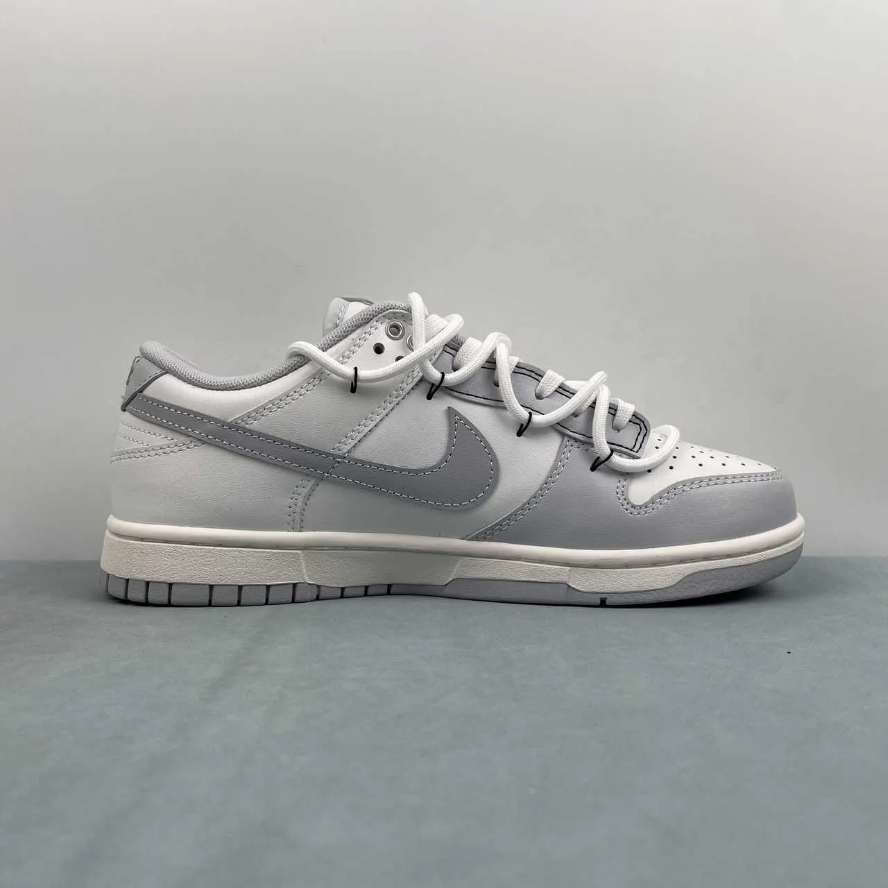 Dunk Low "White/Grey Fog" Shoes Sneakers - nk0005384 - Image 3