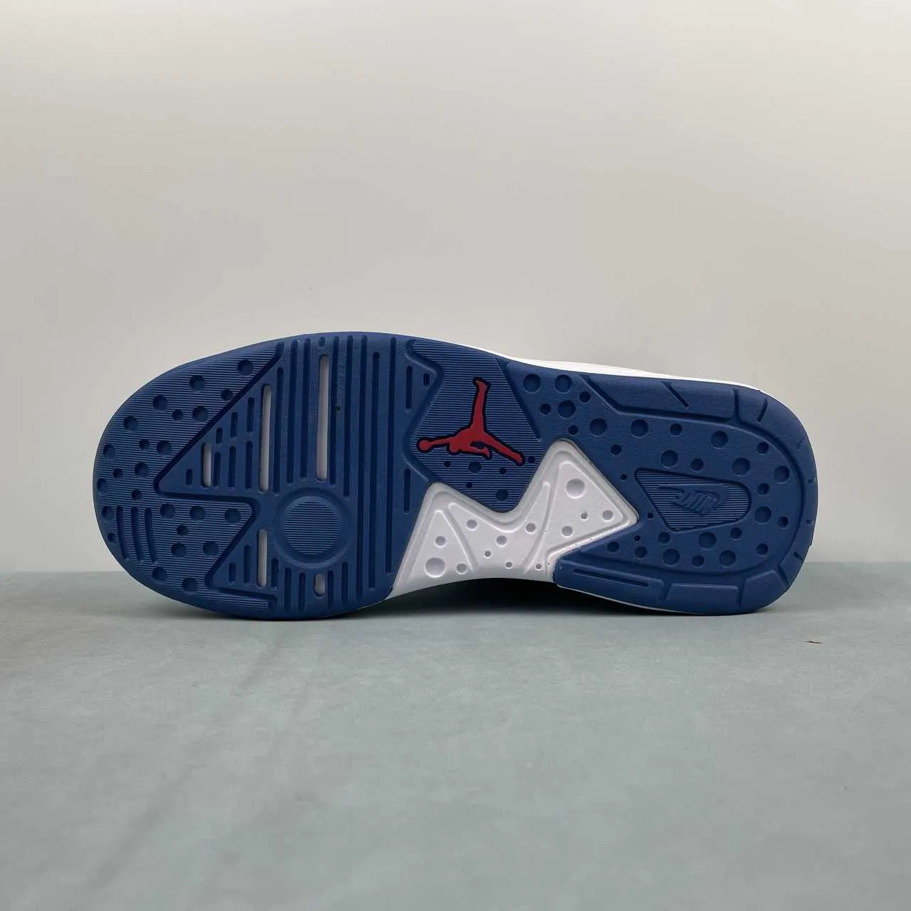 NK Jordan CMFT Era Shoes Sneakers - nk0005414 - Image 5