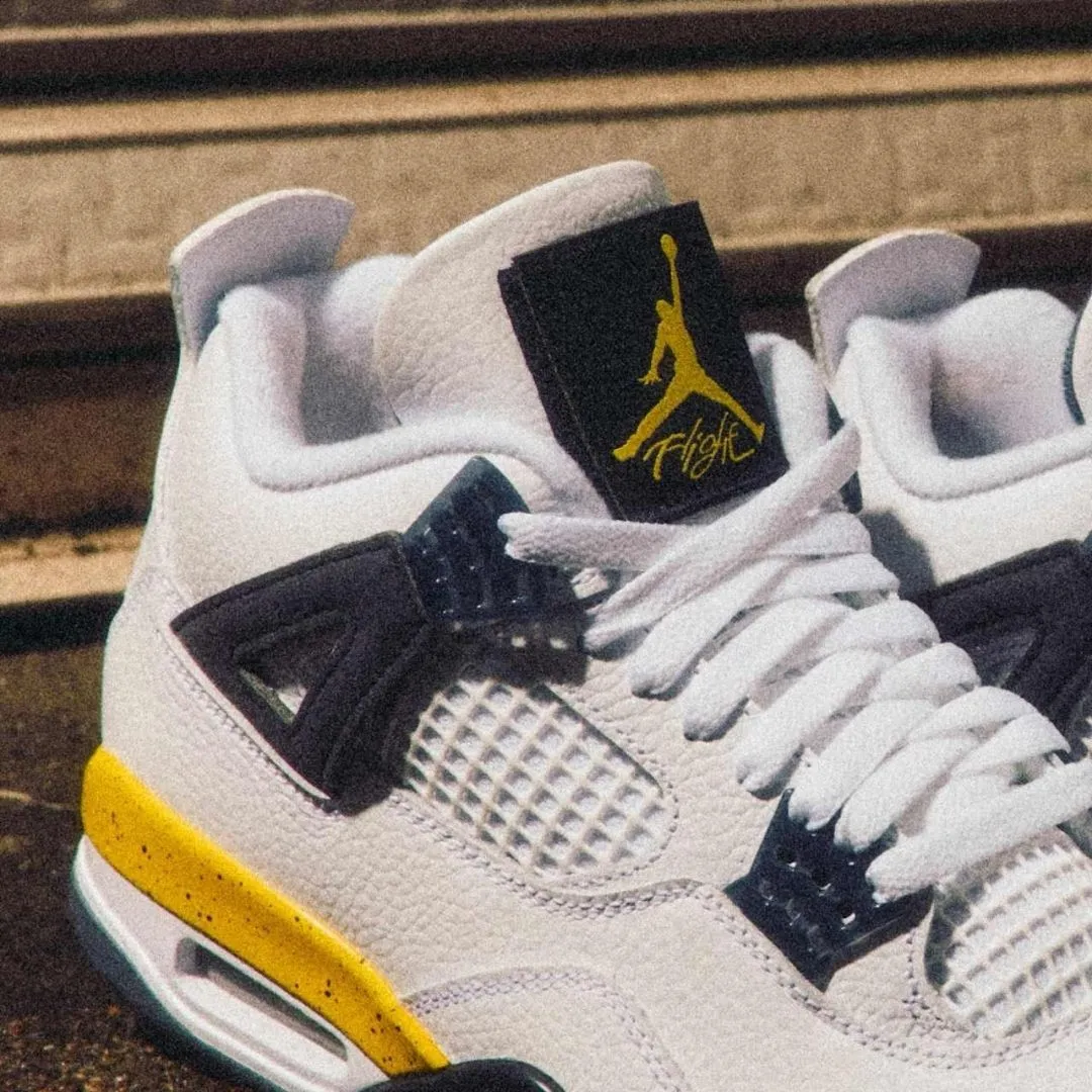 AJ4 Tour Yellow
